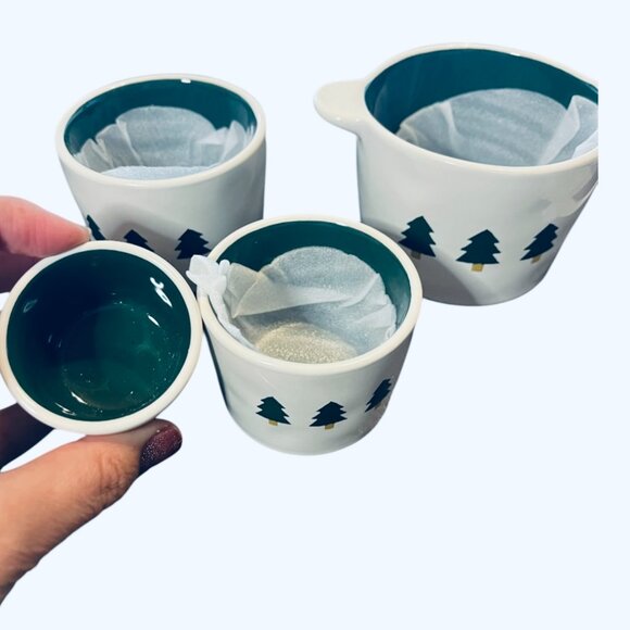 Rae Dunn Christmas Pine Tree Measuring Cups (NWT) - Picture 5 of 5